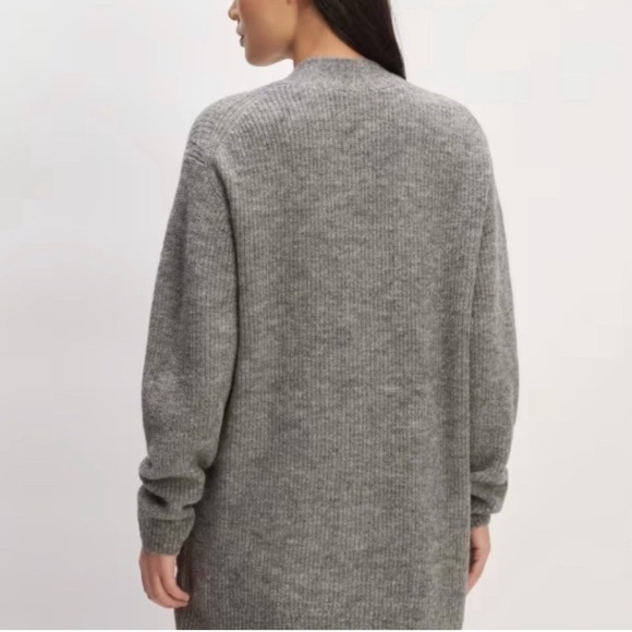 Everlane The Oversized Alpaca Pocket Cardigan Sweater Heathered Stone Grey - Picture 5 of 11